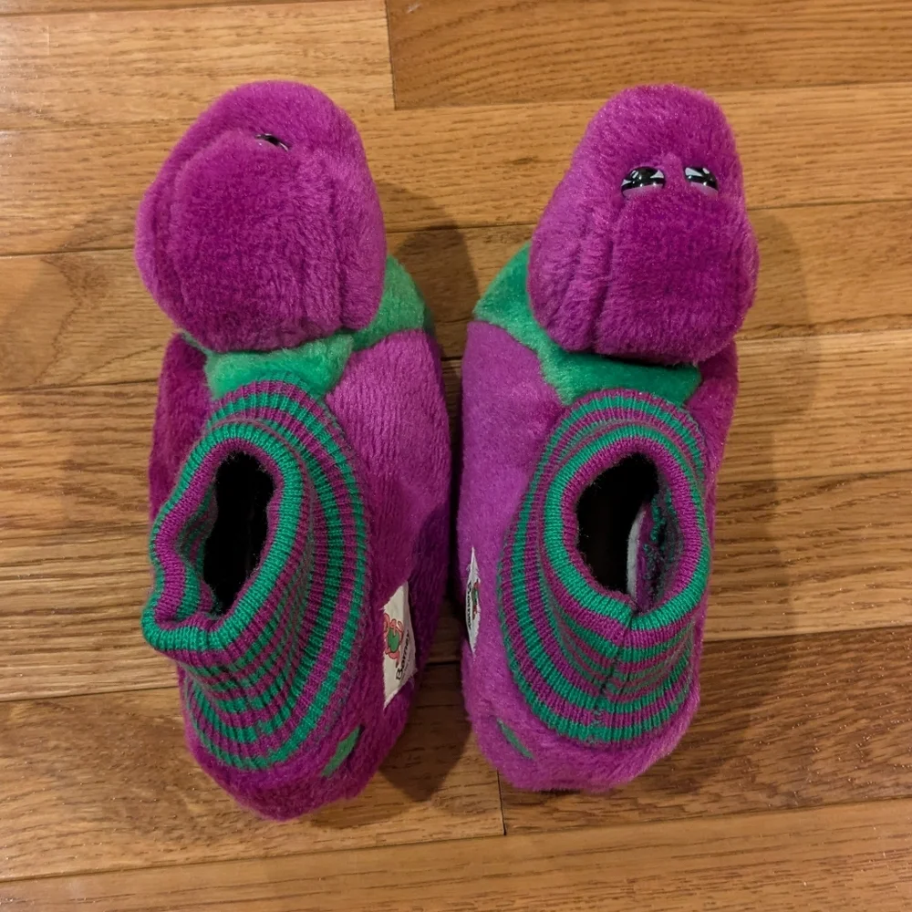 Barney The Dinosaur 1993 Purple and Green Plush Slippers  11-12 XL
